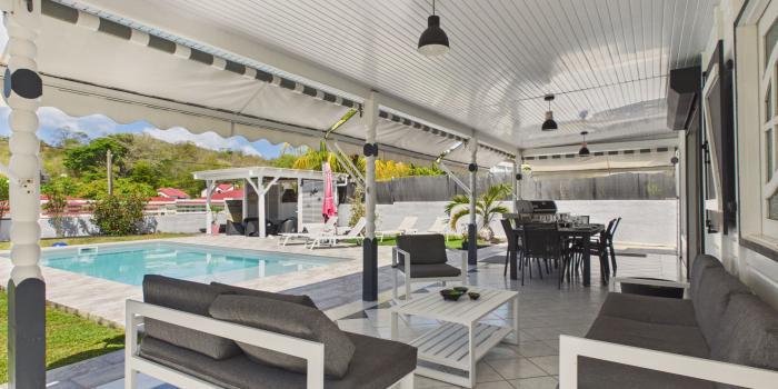 Location villa  au diamant piscine 8 personnes  - vue de la terrasse 2